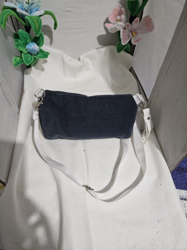 Sac banane en velours côtelé – Image 2