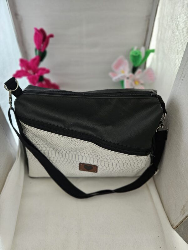 Sac à bandoulière en simili cuir noir et blanc