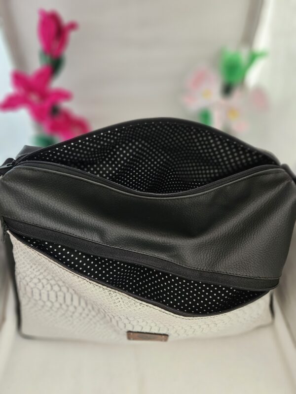 Sac à bandoulière en simili cuir noir et blanc – Image 3